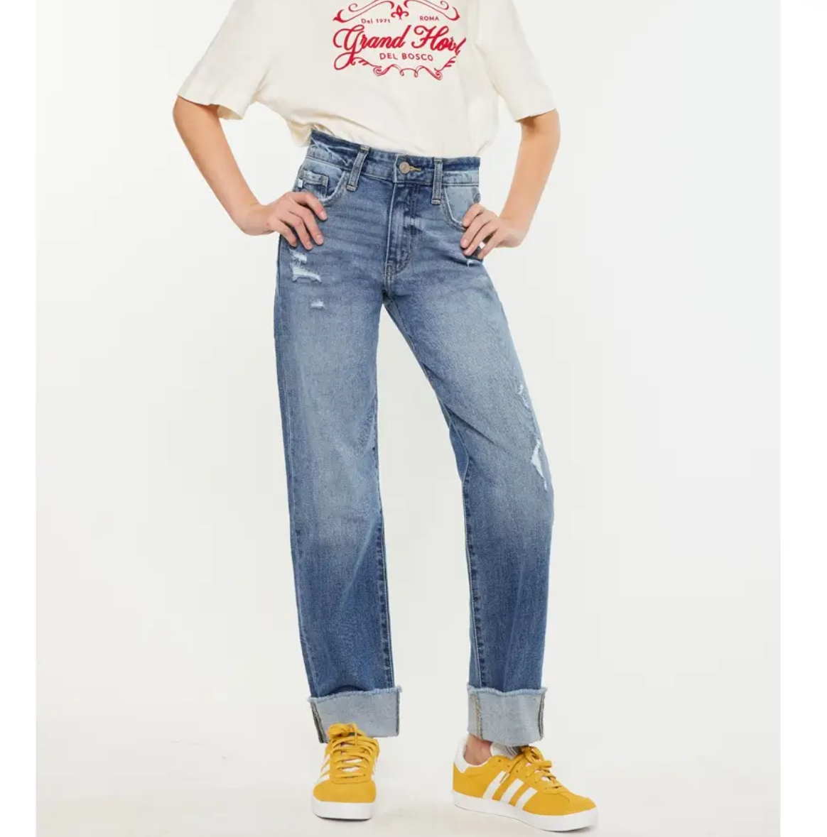 Youth High Rise
Straight Jeans